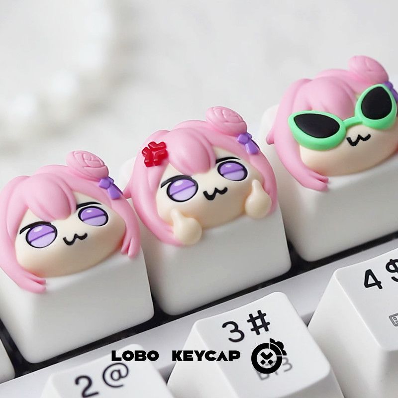 Gaming Console With Keyboard - Urocza różowa anime dziewczyna z włosami,