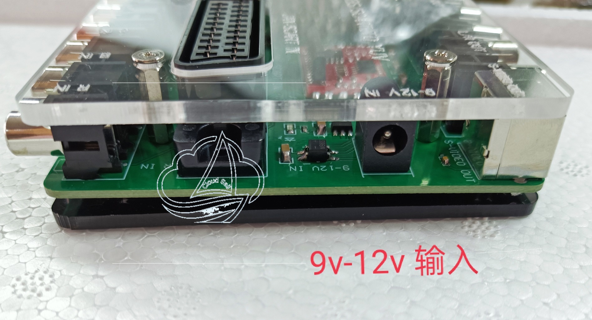 Gaming Console High Quality - Wysokiej jakości konwerter RGBS/SCART na komponentowy